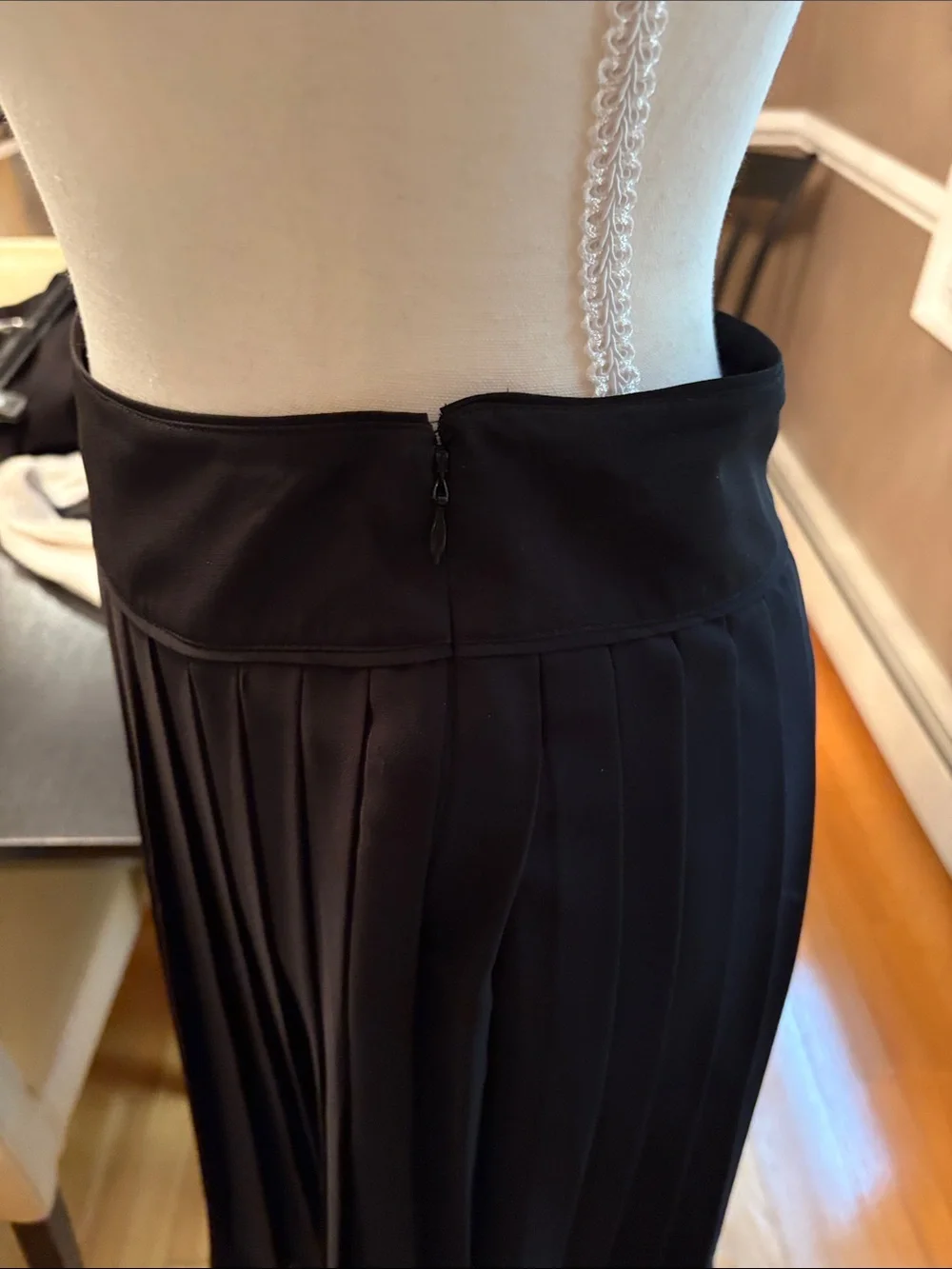 Express Black Pleated Midi Skirt with Lace Trim - Picture 3 of 6